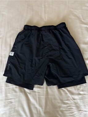 Reigning champ dot air running shorts 5”